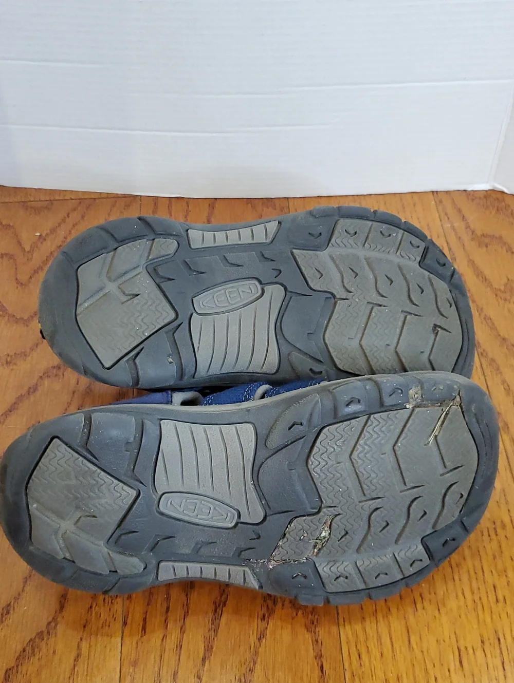 KEEN Blue Kids' Closed-Toe Sport Sandals Sz 13